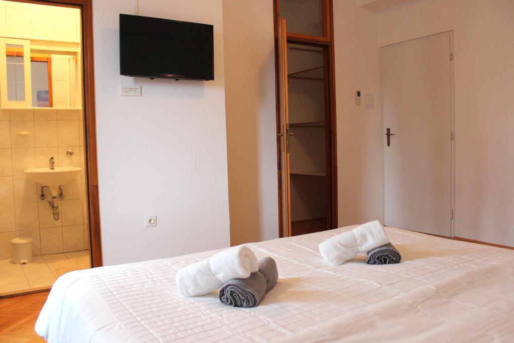 Apartment & Room'S Anni Zadar Extérieur photo