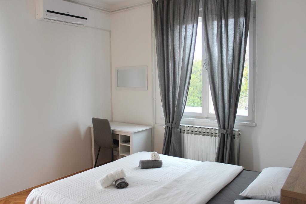 Apartment & Room'S Anni Zadar Extérieur photo