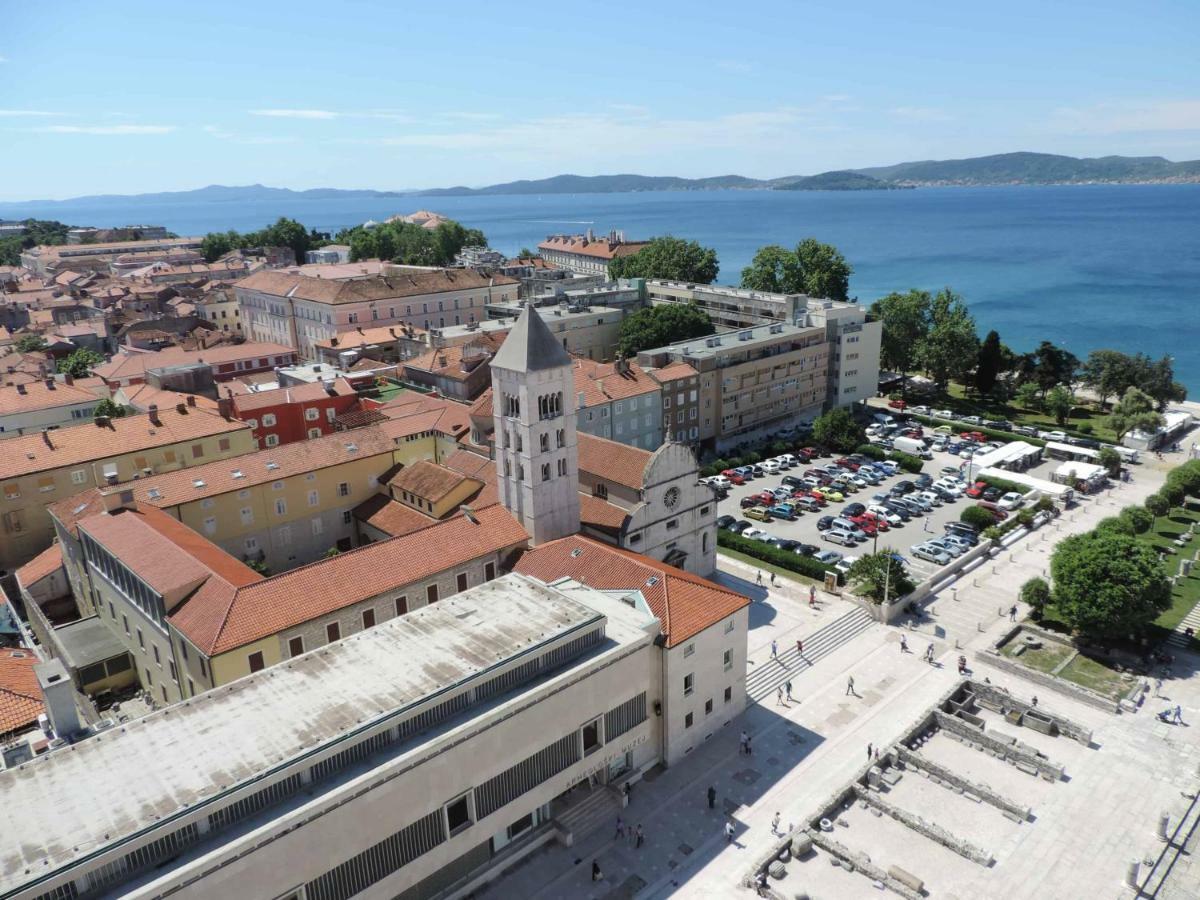 Apartment & Room'S Anni Zadar Extérieur photo